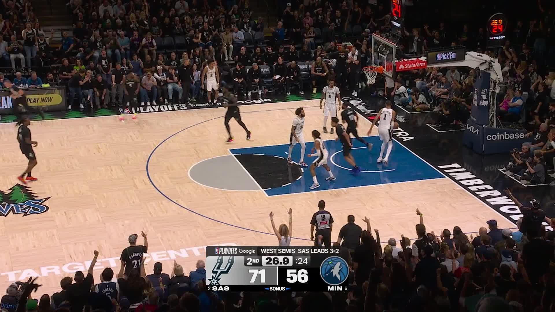 Anthony Edwards gets the 3 to fall