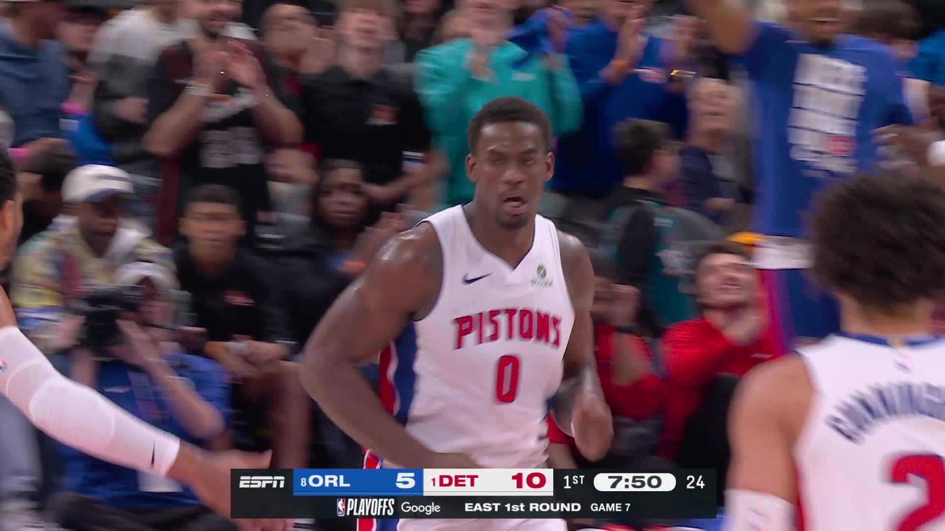 Jalen Duren rises to finish the alley-oop