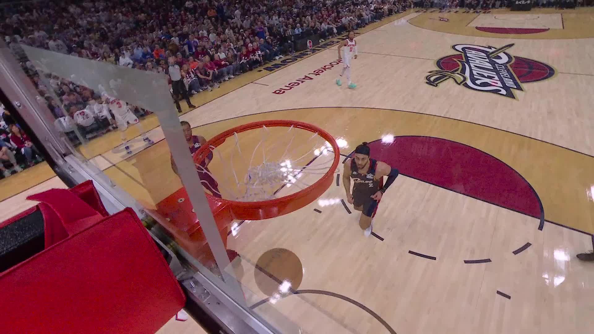 Karl-Anthony Towns rises up for the dunk