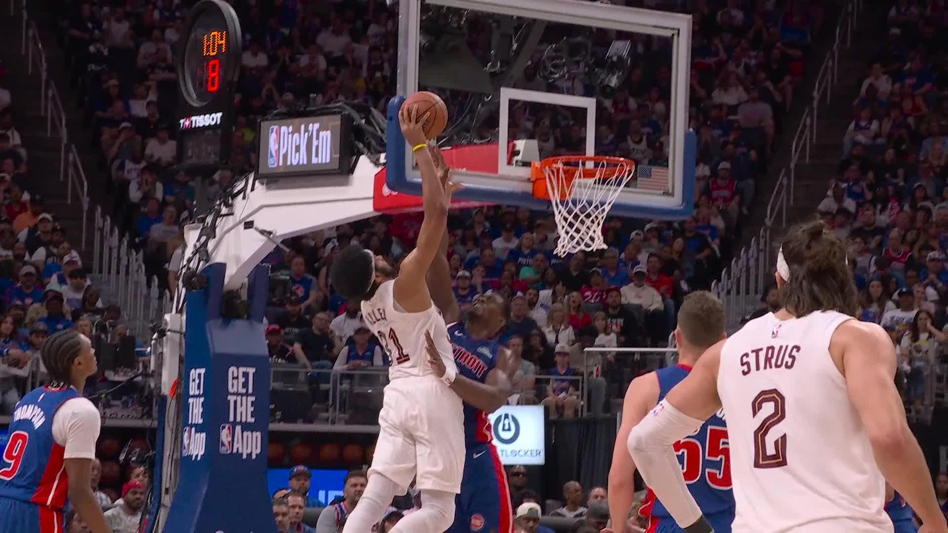 Detroit Pistons vs. Cleveland Cavaliers - 2nd Quarter Highlights