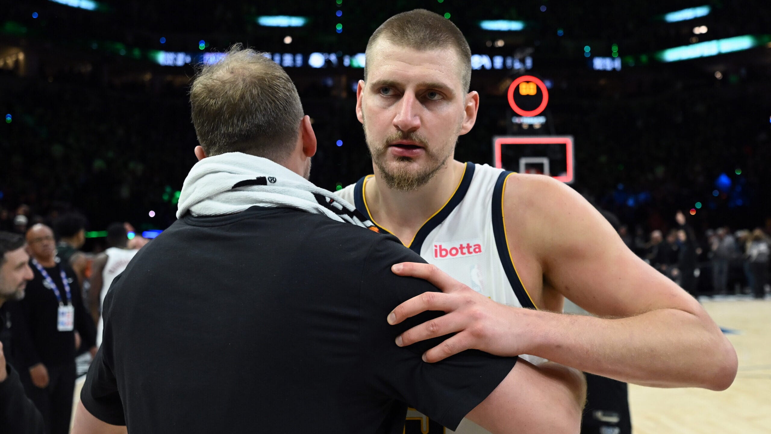 La lucha de Denver por los playoffs no le costó a David Adelman. La plantilla, sin embargo, podría estar muy abierta