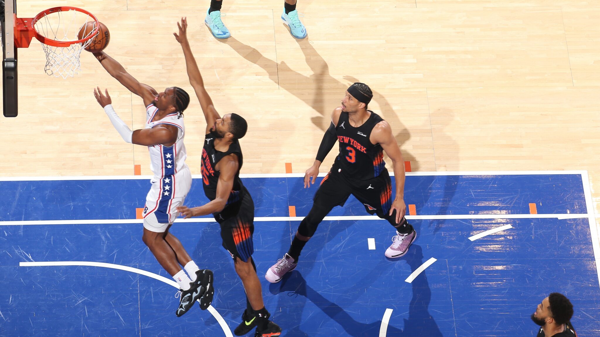 Knicks Dominate 76ers in Game 2, Take Commanding Series Lead — image 2