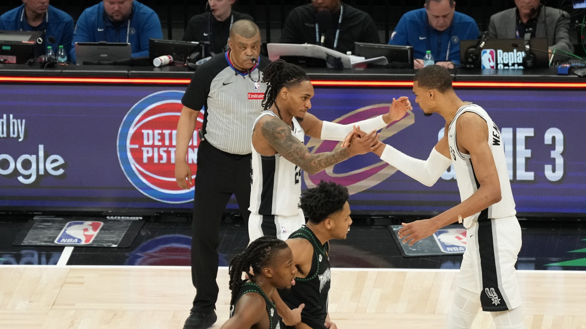 4 takeaways: Wemby masterclass leads Spurs to Game 3 win