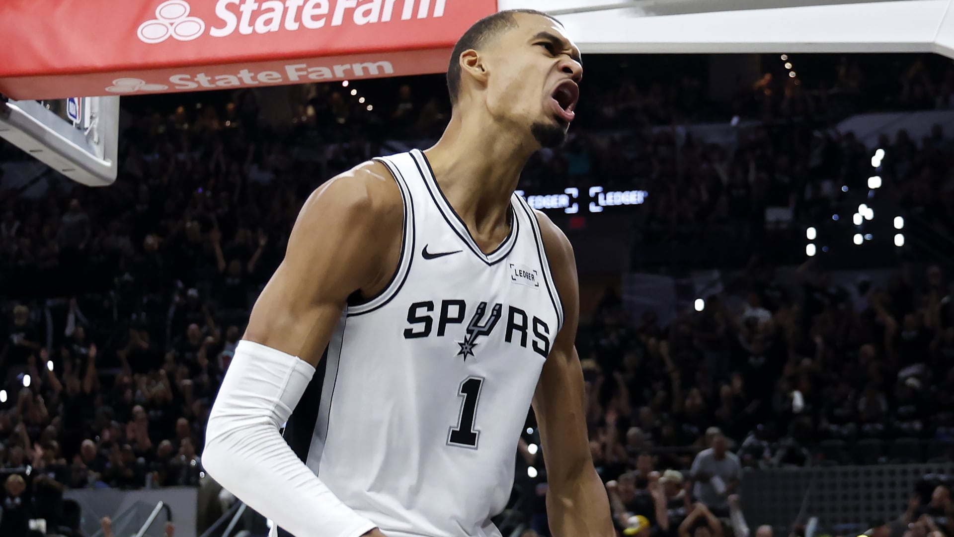 Knicks Sweep 76ers; Wemby Ejected in Wolves-Spurs Game 4 Drama