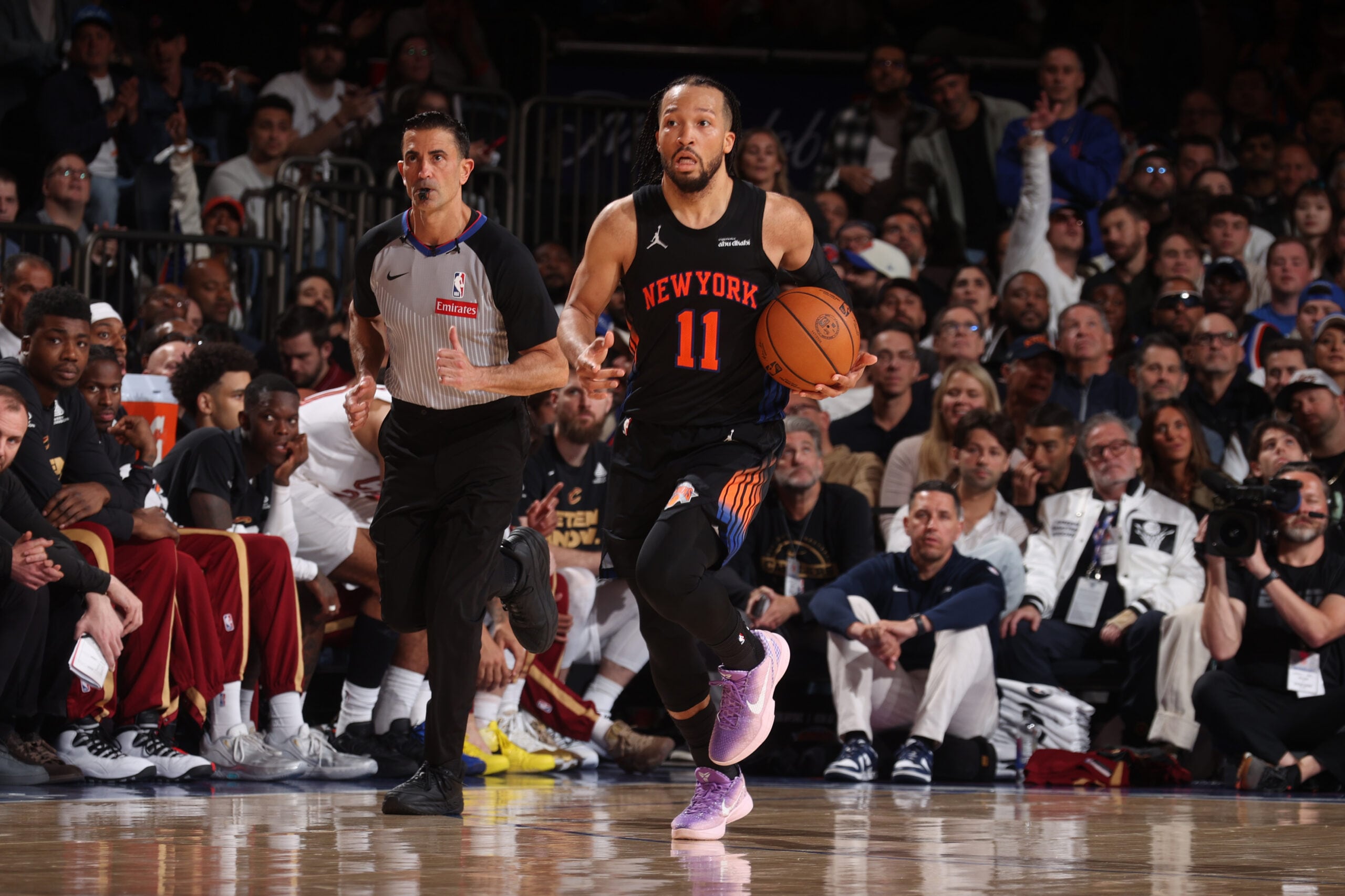 Jalen Brunson dishes playoff career-high 14 assists