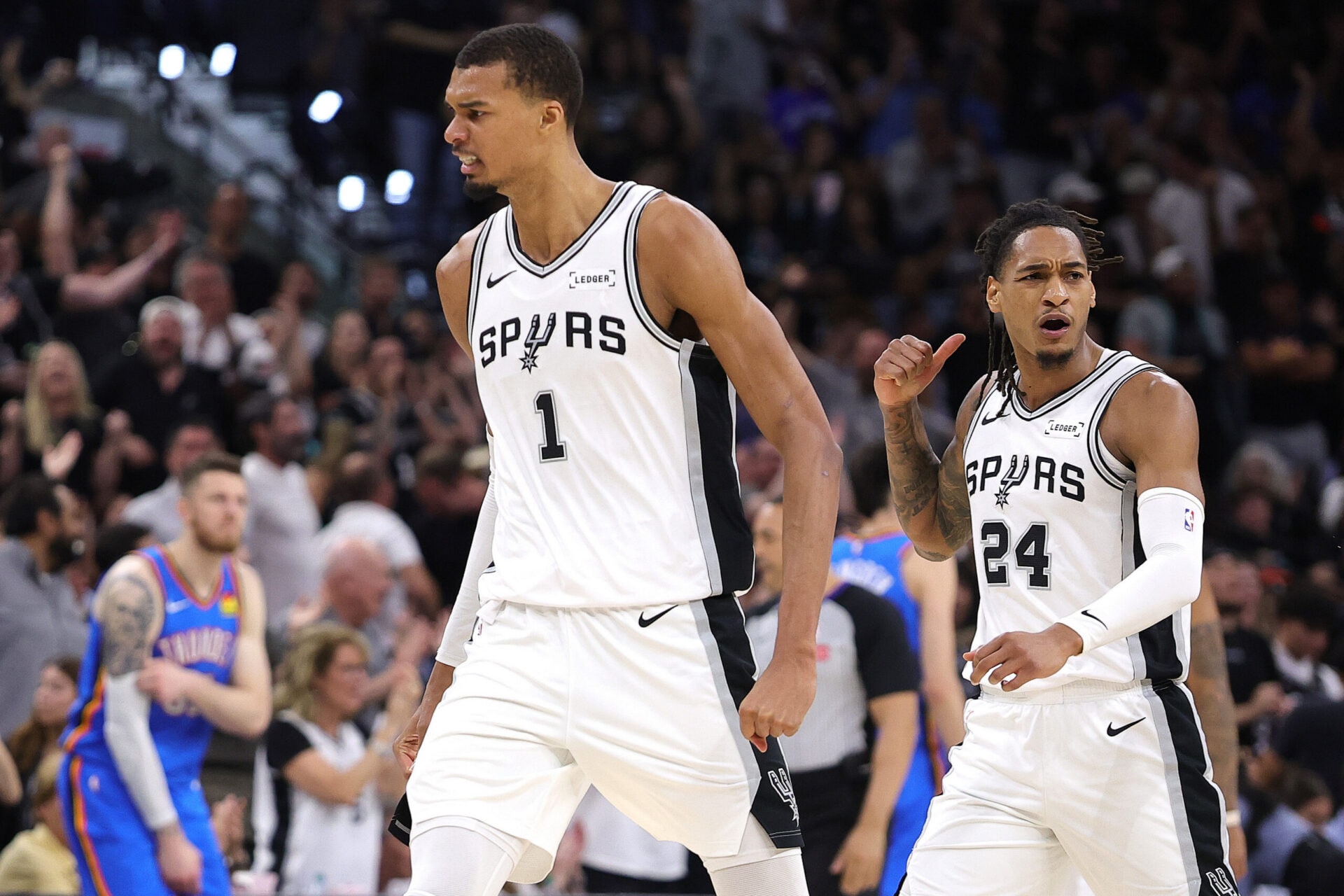 Live Updates: Spurs Host Thunder on NBC/Peacock