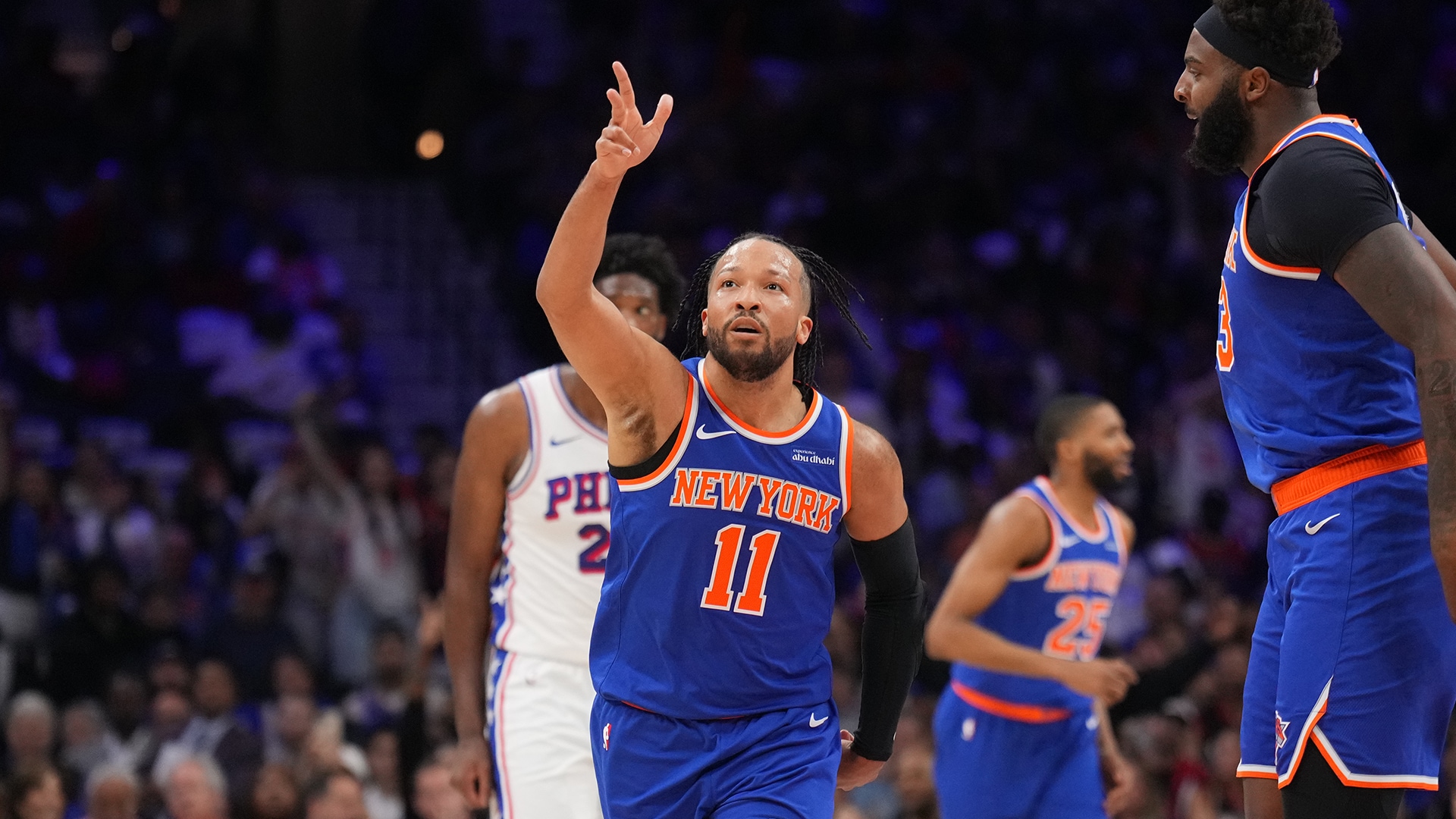 Knicks tie playoff record with 25 3PM, complete sweep