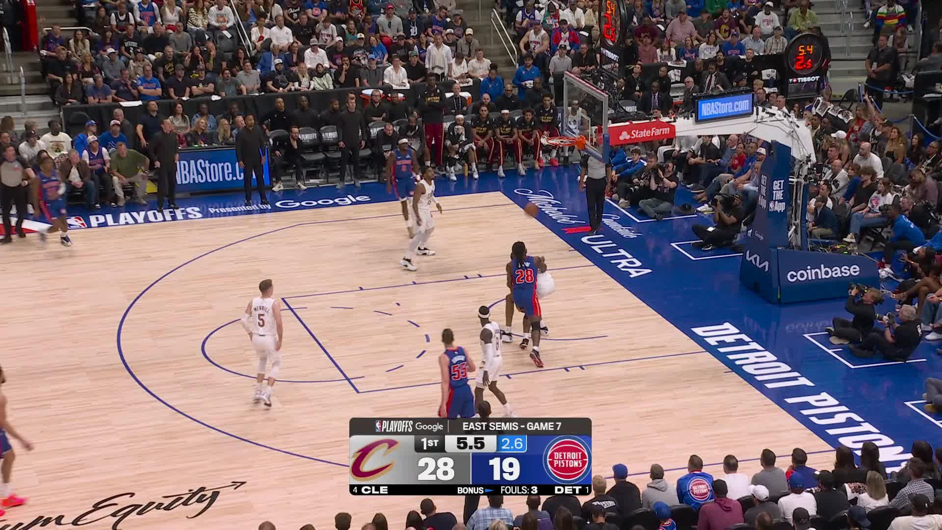 Marcus Sasser drills the triple