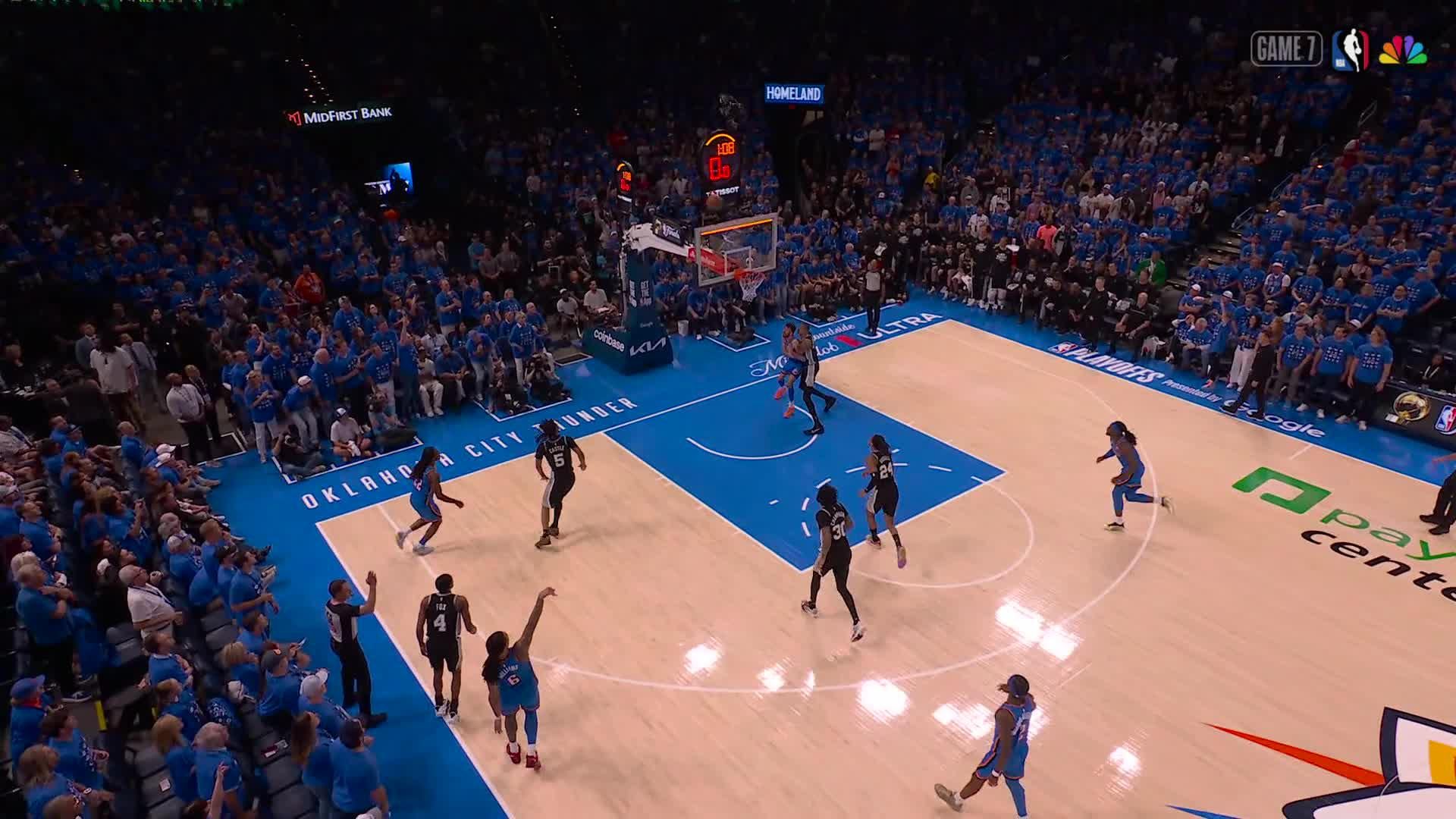 3-pointer by Jaylin Williams