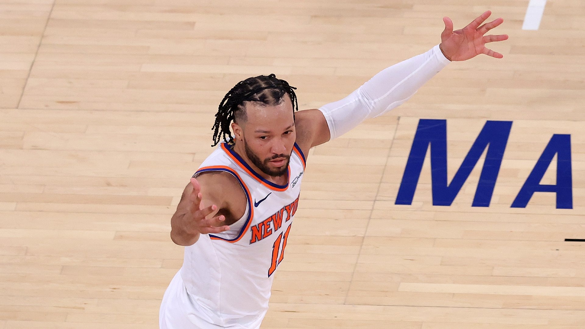Jalen Brunson shines when Knicks need him most in epic Game 1 win