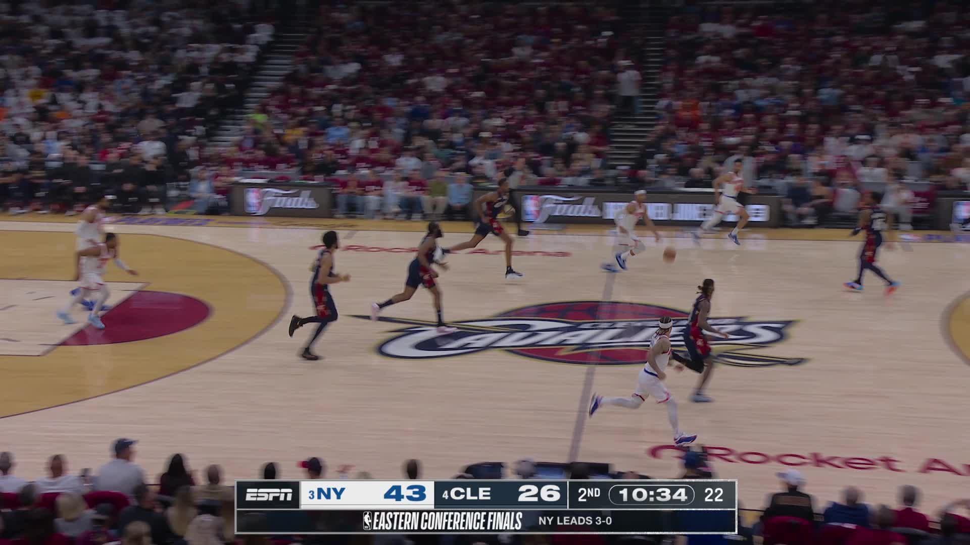 Landry Shamet hits from downtown