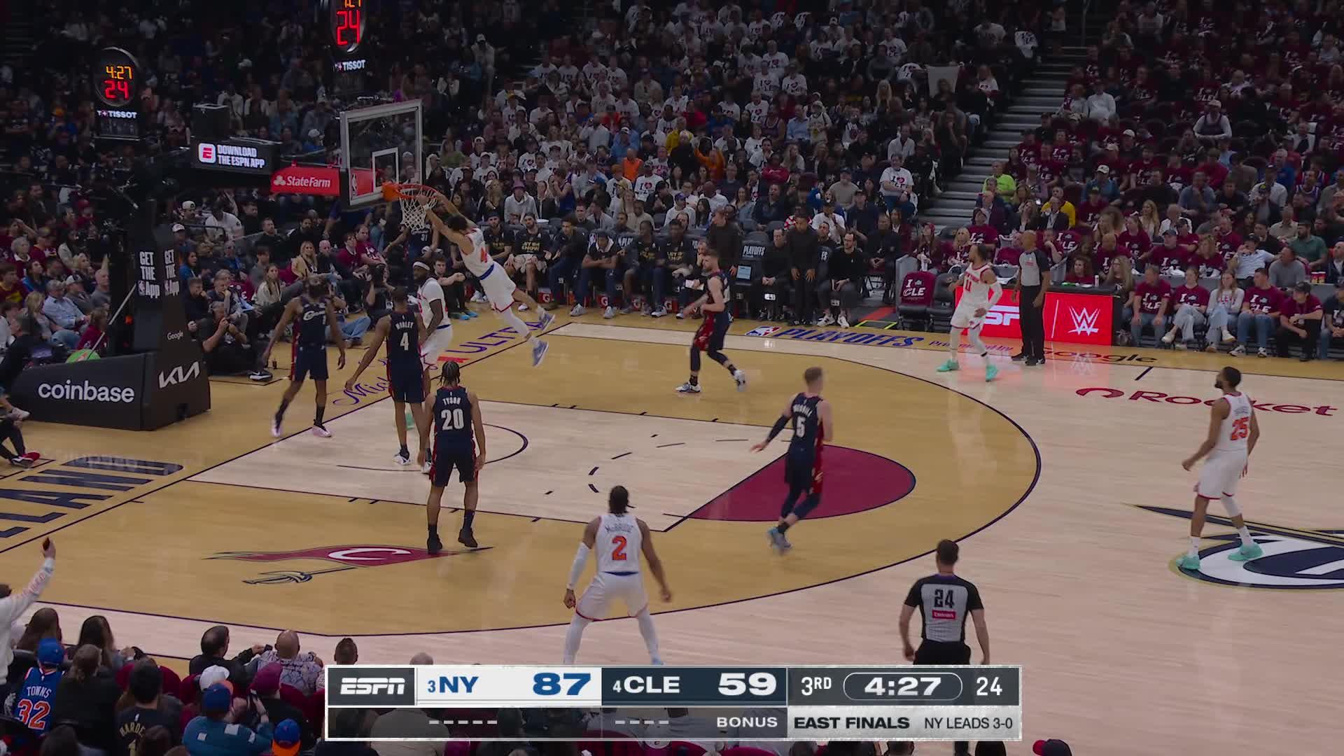 Landry Shamet throws it down