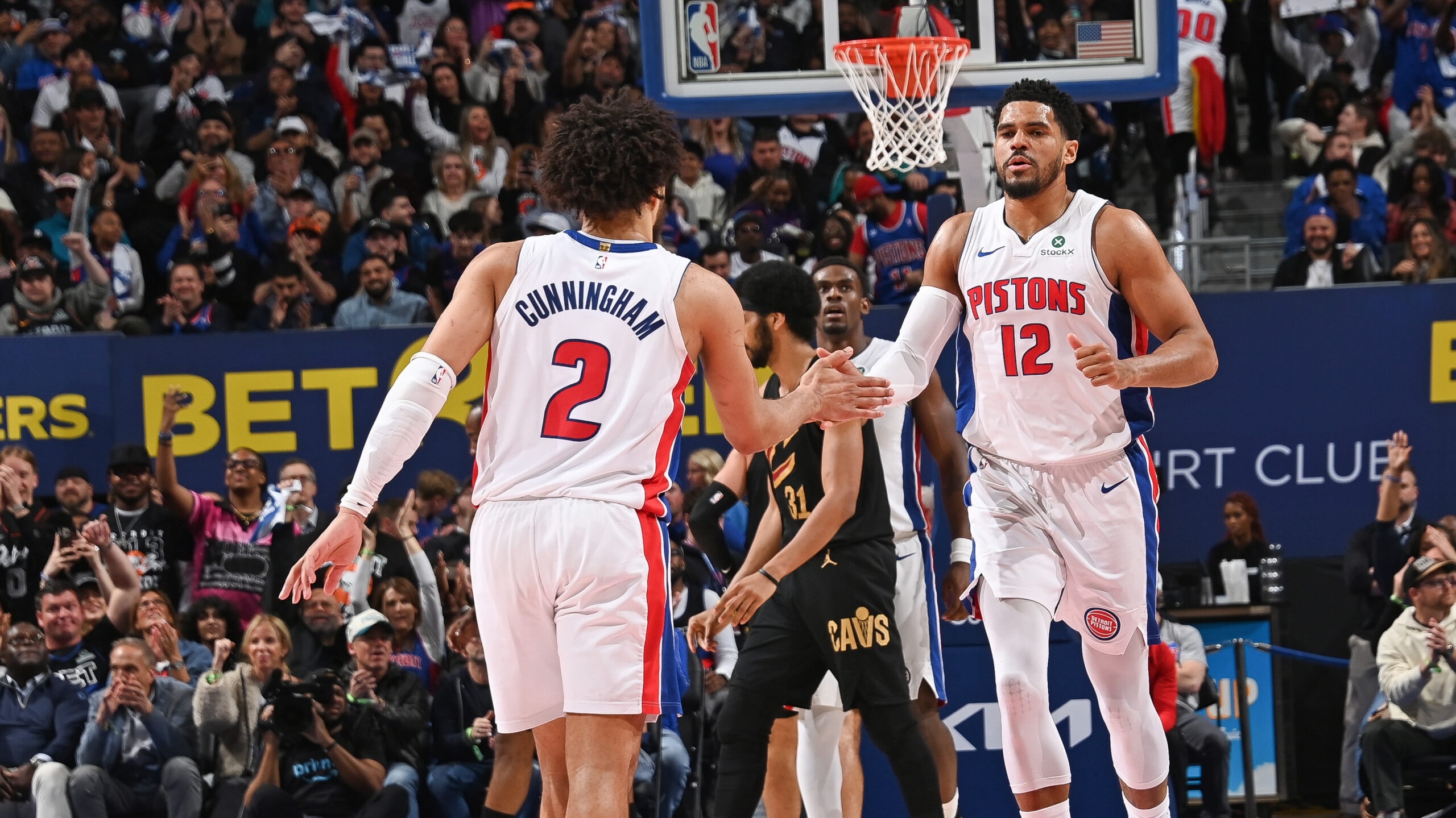 NBA Playoffs Deliver Thrilling Finishes and Record-Setting Performances — image 3