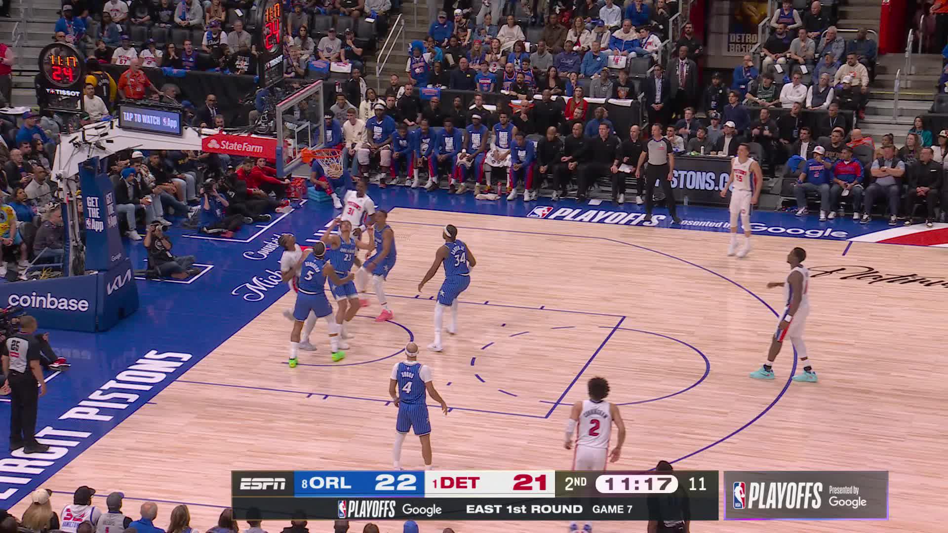 Ausar Thompson with the slam