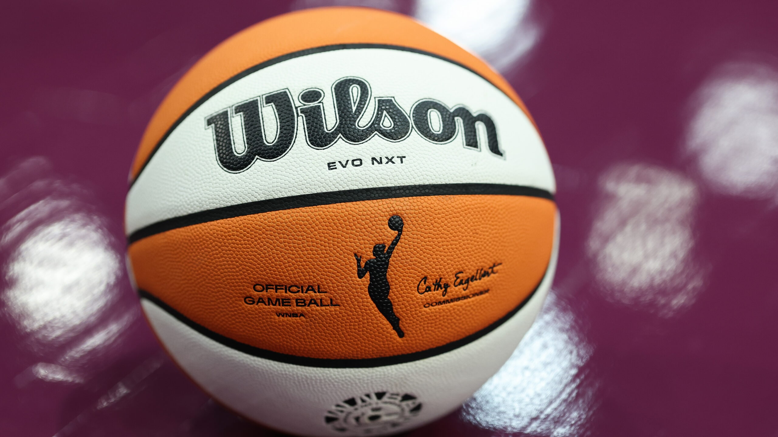 WNBA, NBA ने कनेक्टिकट सन की बिक्री को मंजूरी दे दी, जो 2027 में ह्यूस्टन में स्थानांतरित हो जाएगा