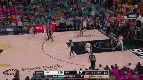 Karl-Anthony Towns drive leads to Miles McBride 3-pointer