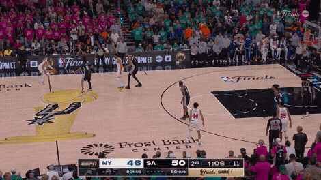 Karl-Anthony Towns drive leads to Miles McBride 3-pointer