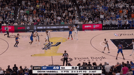Jalen Brunson screen reject and layup