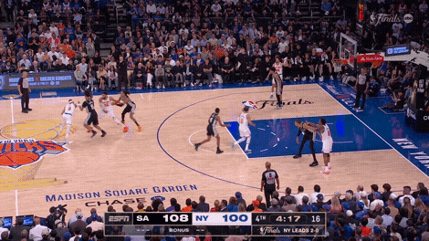 Victor Wembanyama block on Landry Shamet layup