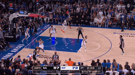 Spurs three 3-point misses on one possession