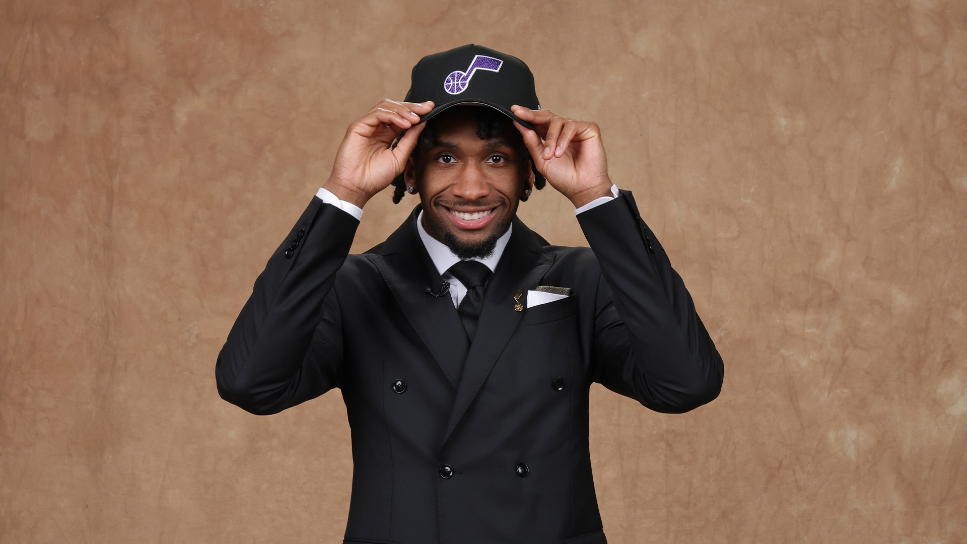 No. 2 pick Peterson makes Jazz debut