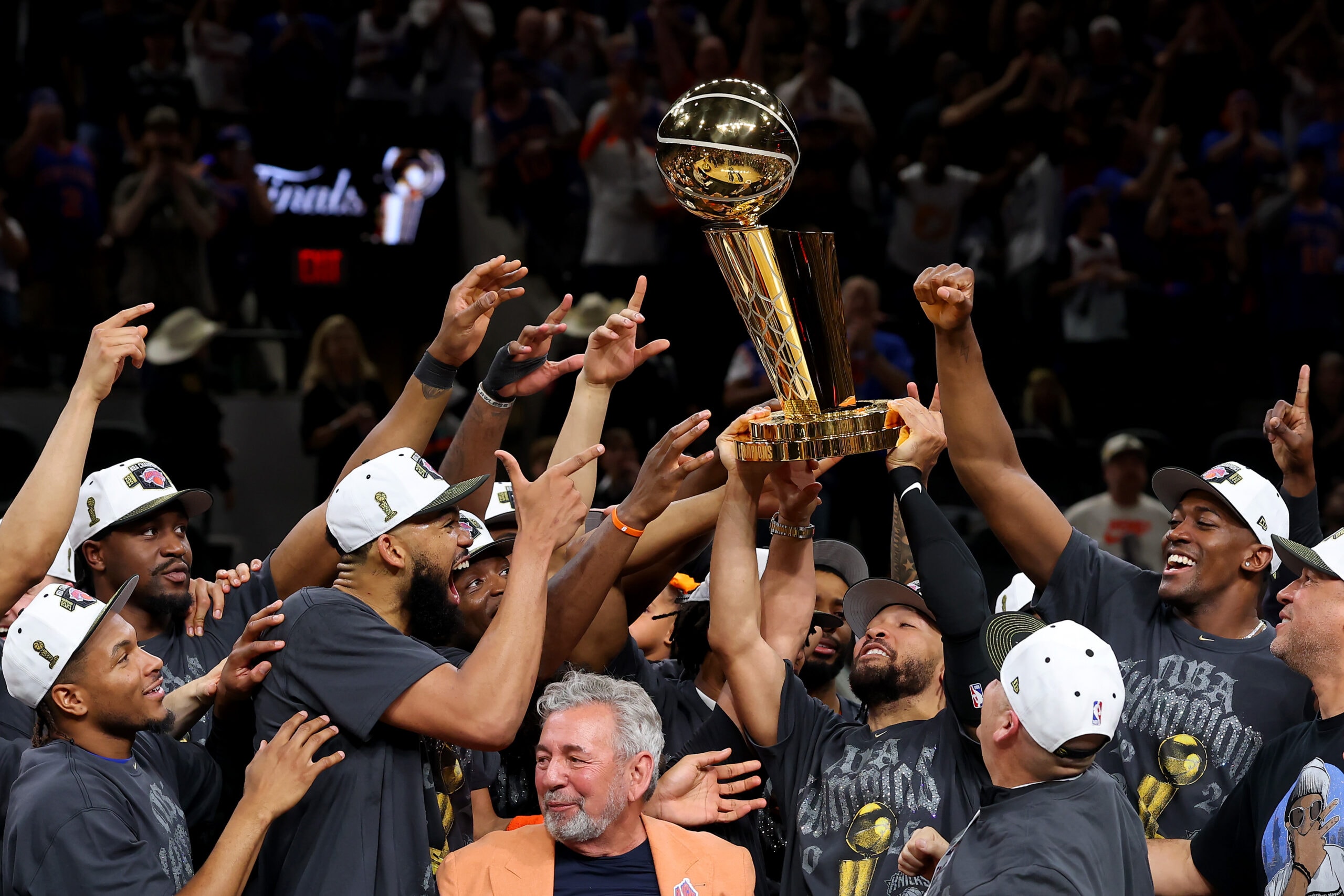 Knicks rally from down 16 to beat the Spurs for their first NBA title since 1973
