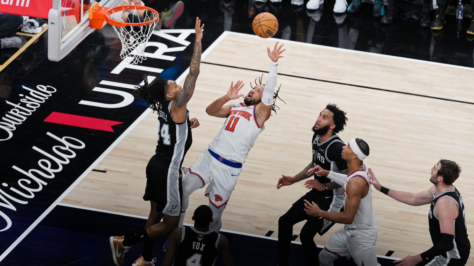 5 takeaways: Jalen Brunson shoulders heroic burden in Game 1 victory
