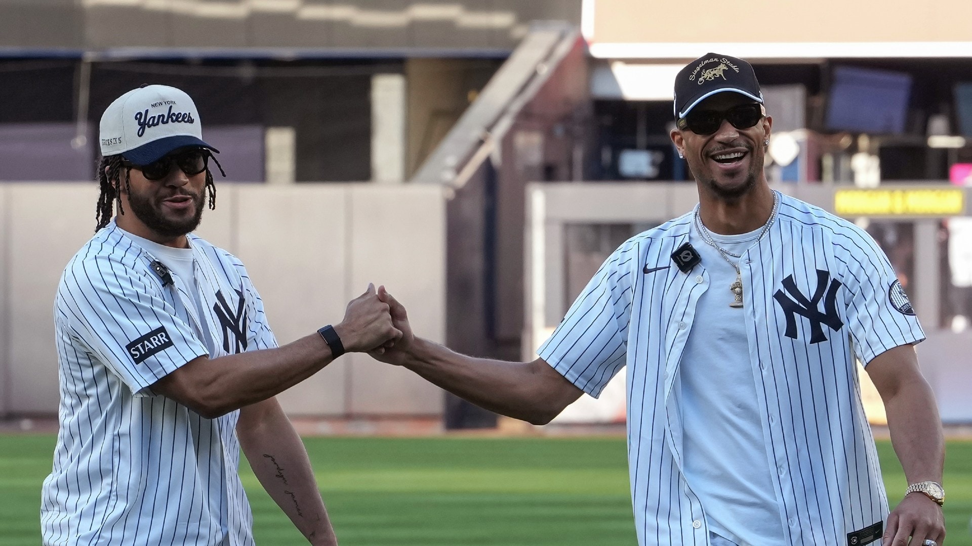 New champs Jalen Brunson and Josh Hart throw out first pitches at Yankee Stadium