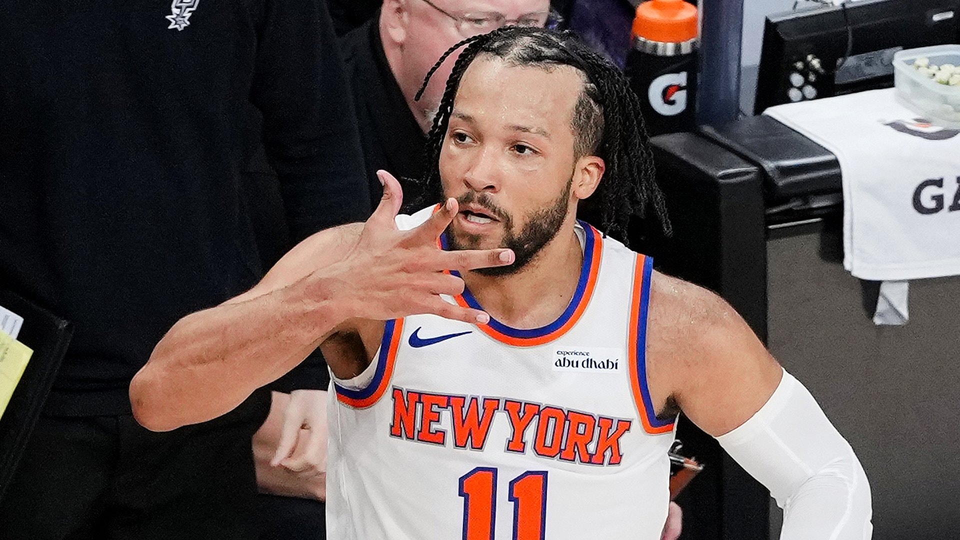 Live Updates: 2026 NBA Finals, Game 2 | Spurs, Knicks battle for control of the series
