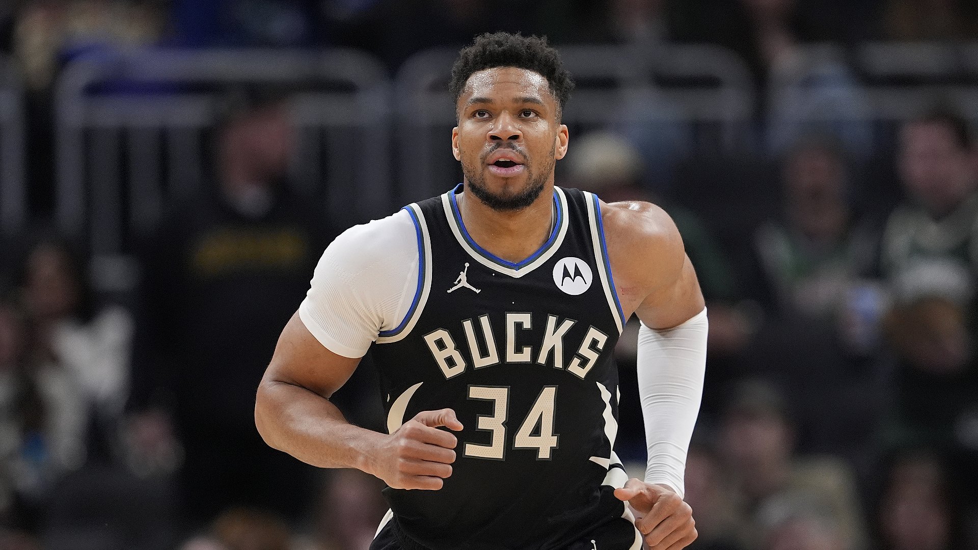 Giannis Antetokounmpo stat sheet: 15 numbers to know after trade to Heat