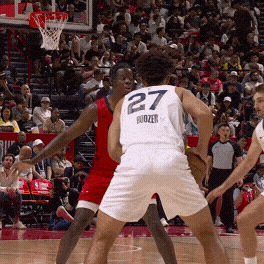 Cameron Boozer works his way into the midrange for the fadeaway jumper, then claps.