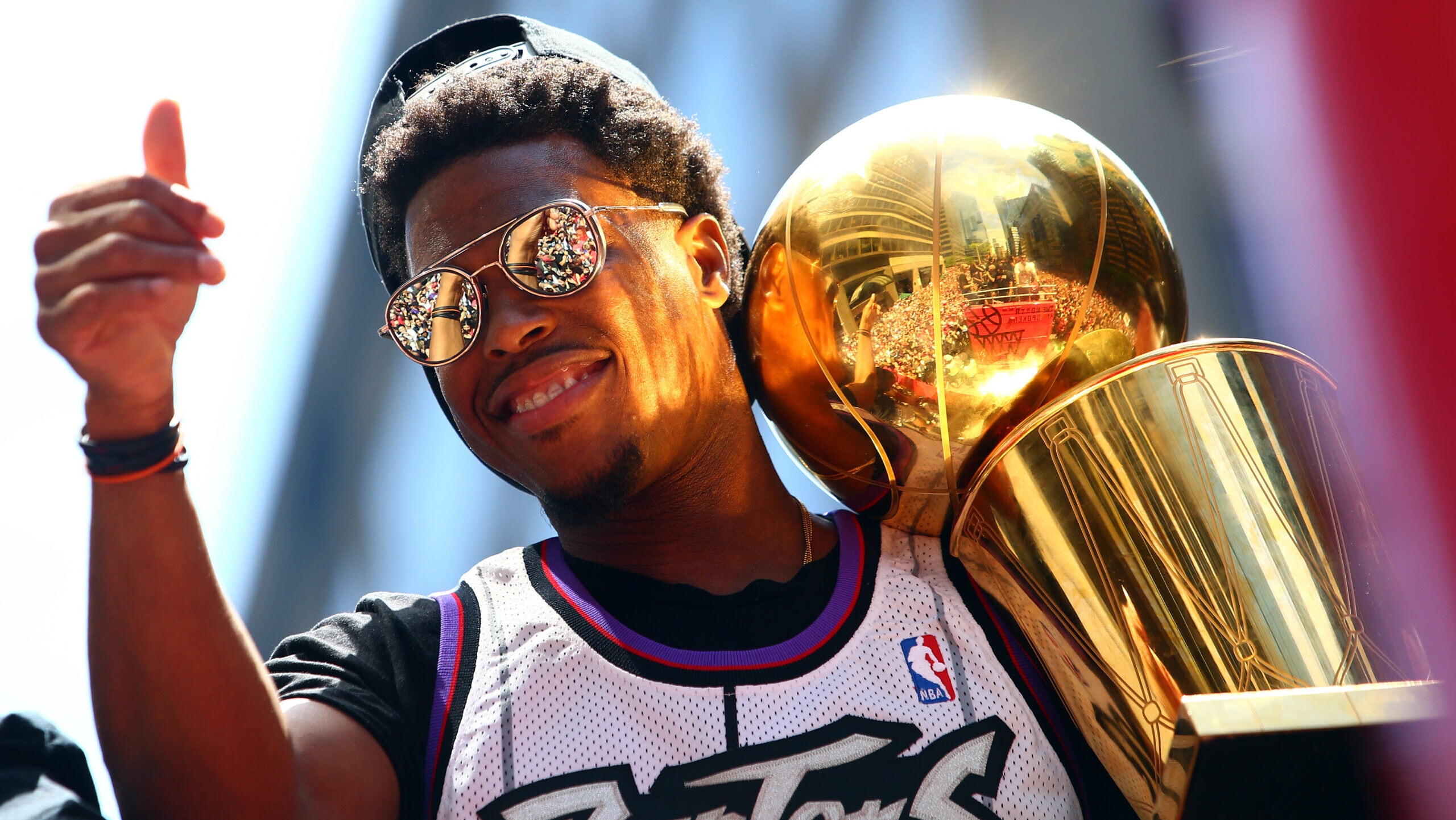 Kyle Lowry signs 1-day contract with Toronto, retires with Raptors
