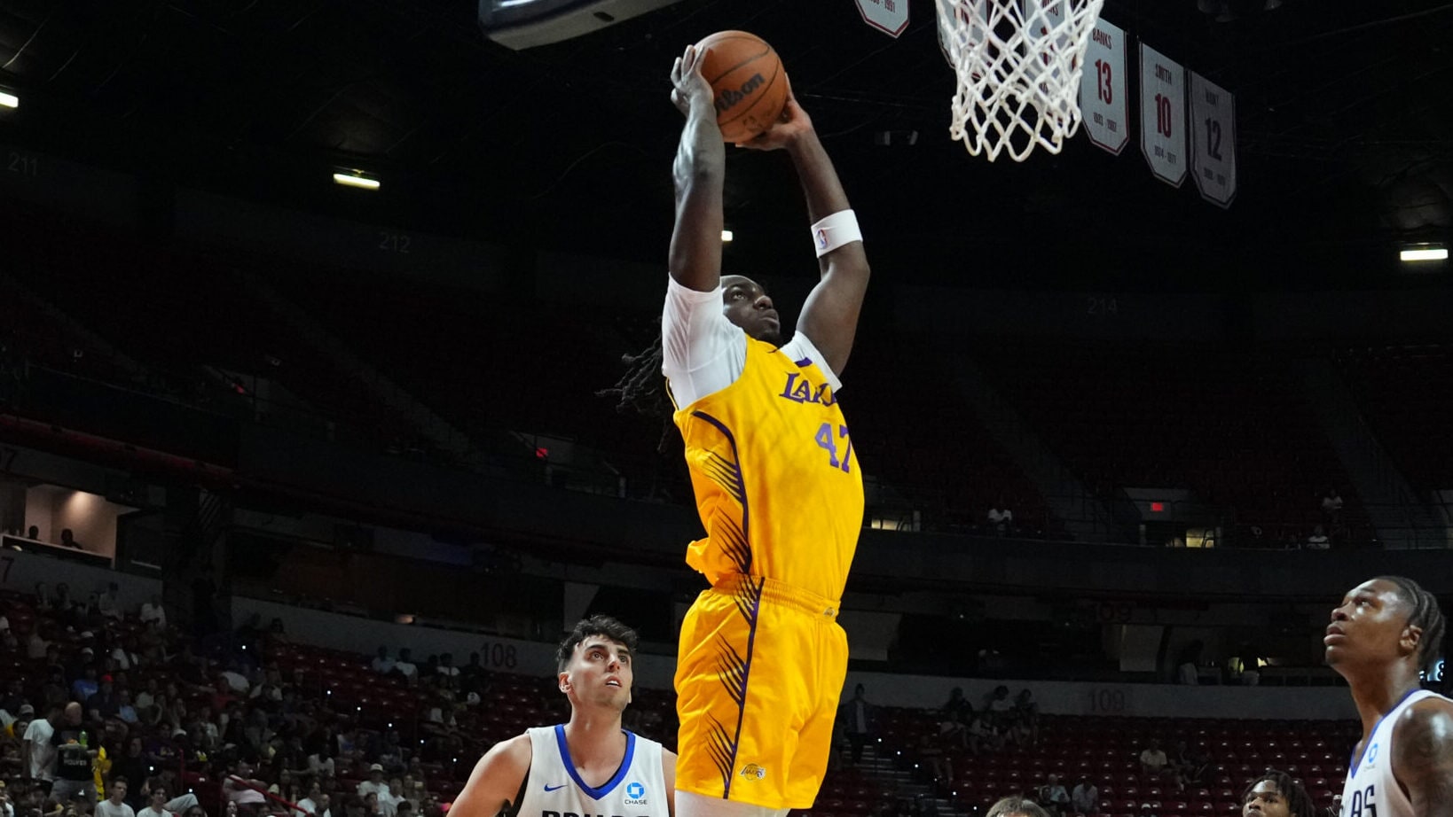 Kaluma (34) stars as Lakers close out Saturday action