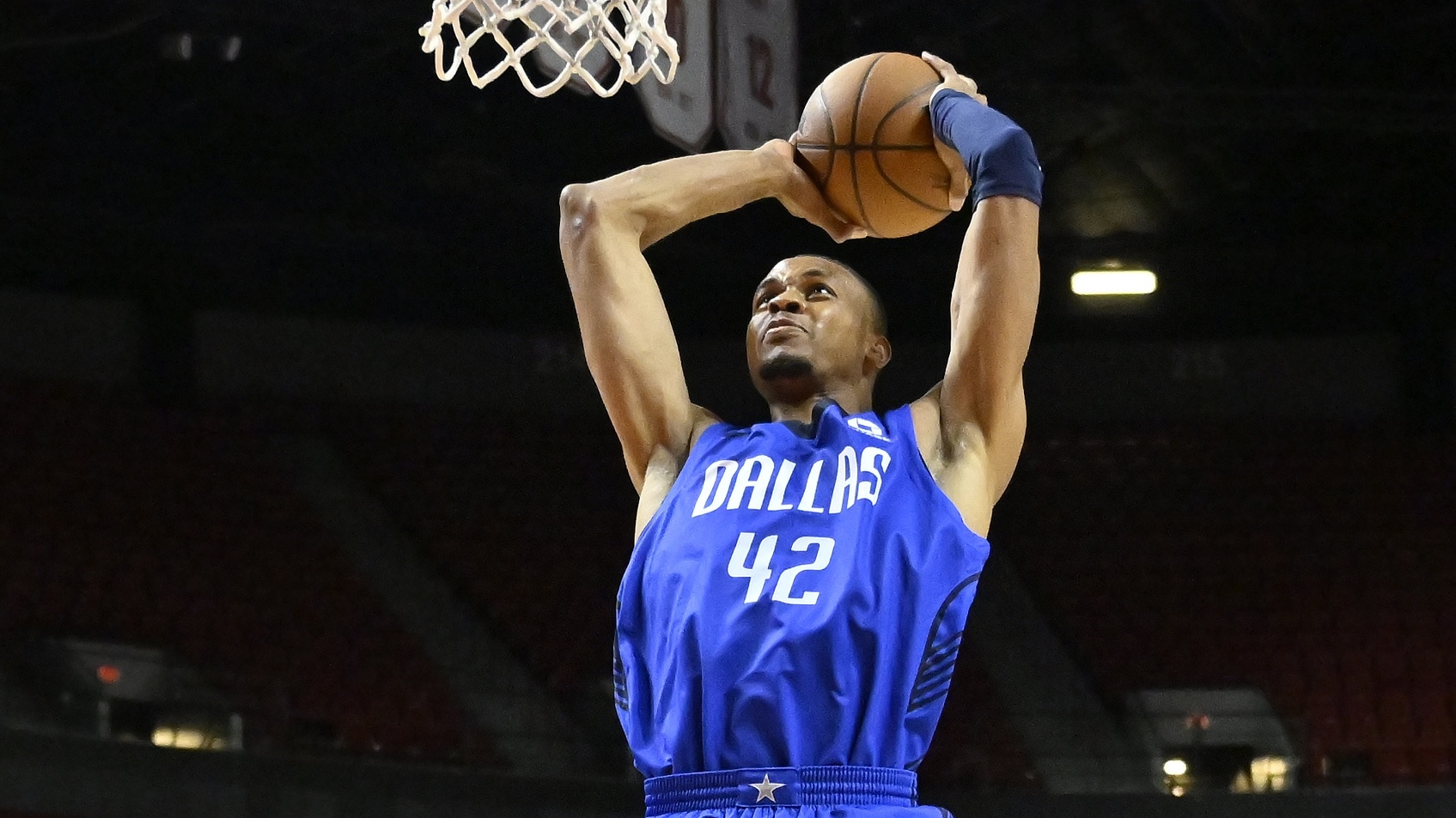 Live Updates: 2026 NBA Summer League, Day 9 | Kaodirichi Akobundu-Ehiogu and the Mavericks face the Knicks