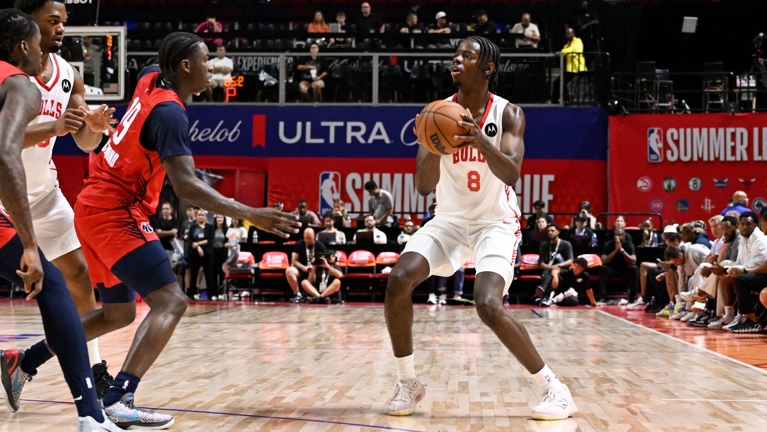 Caleb Wilson scores 19 points in Bulls win