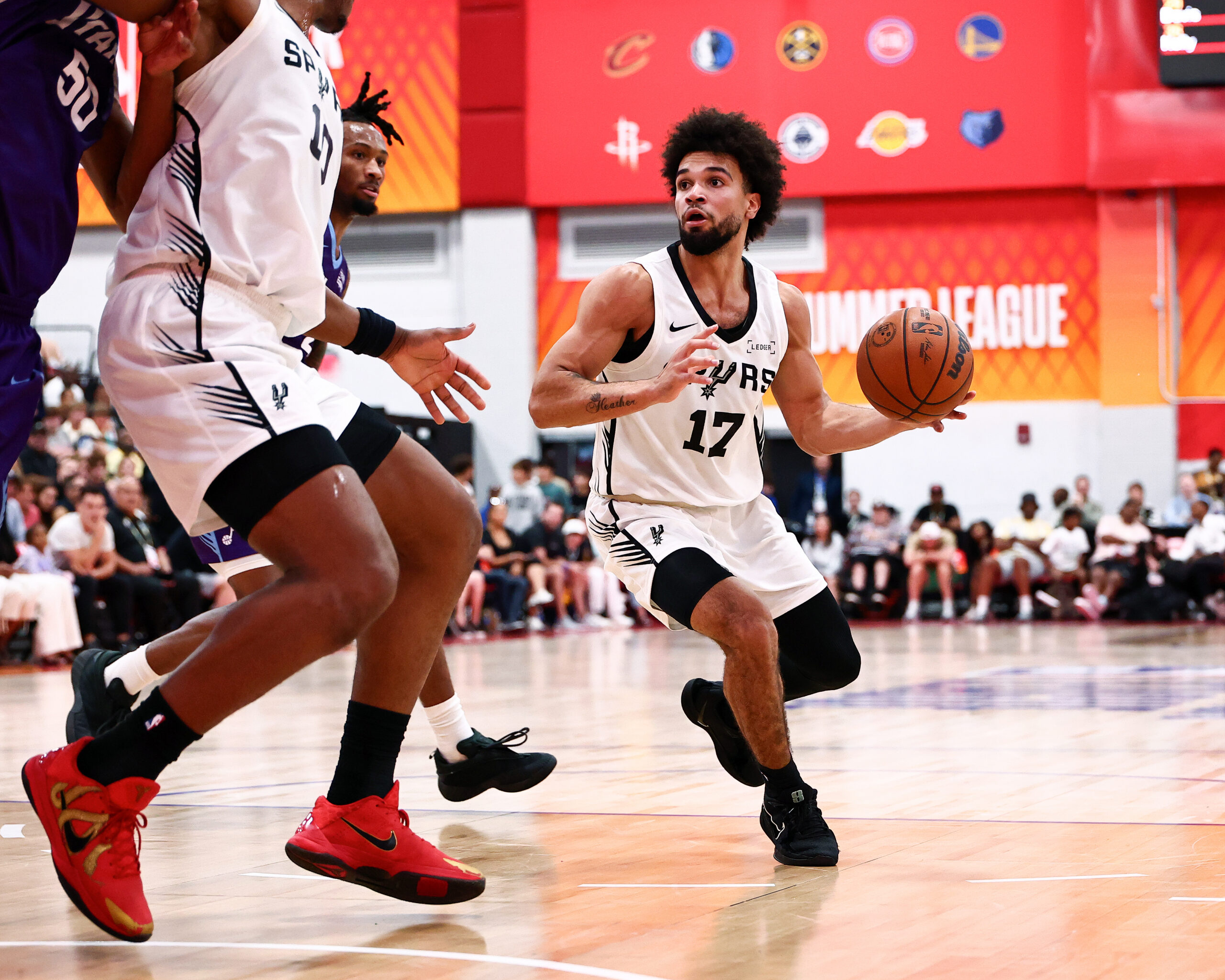 Ja'Kobi Gillespie leads Spurs with 25-point game vs. Jazz