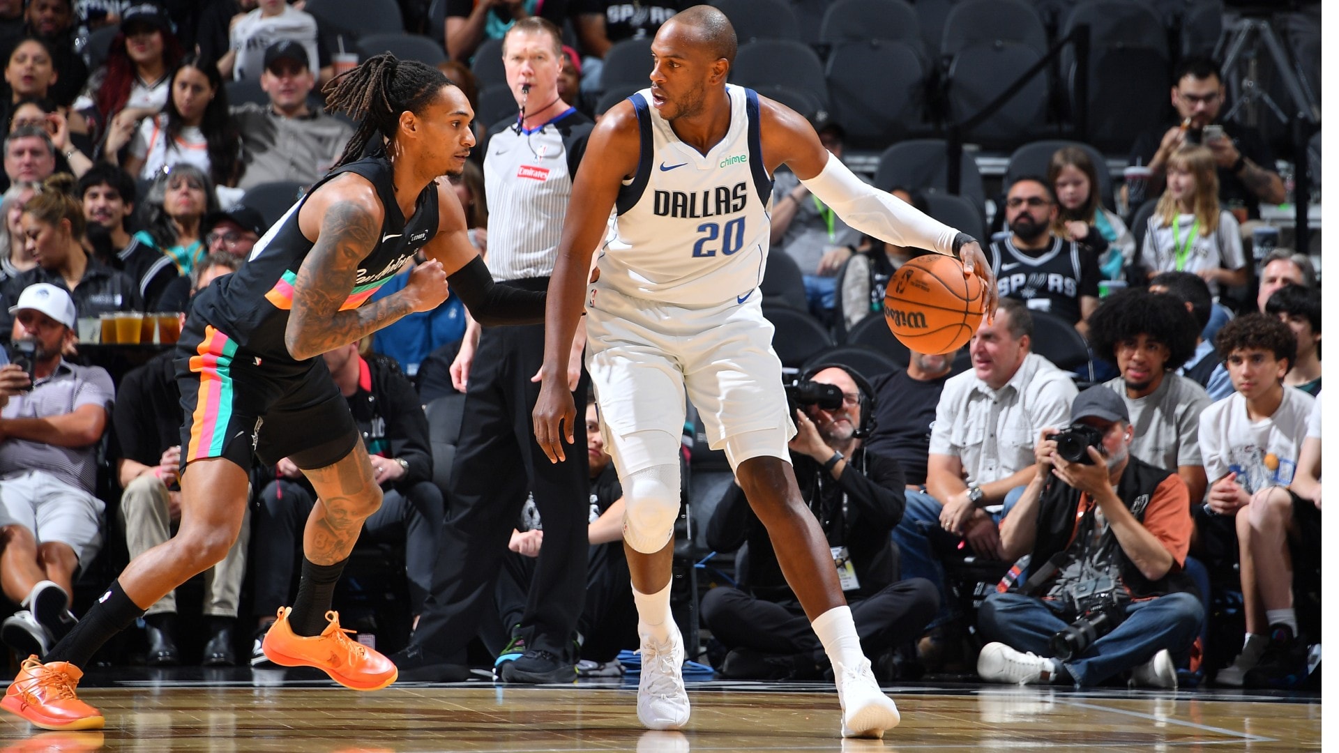Reports: Khris Middleton to Wizards as part of 6-team trade