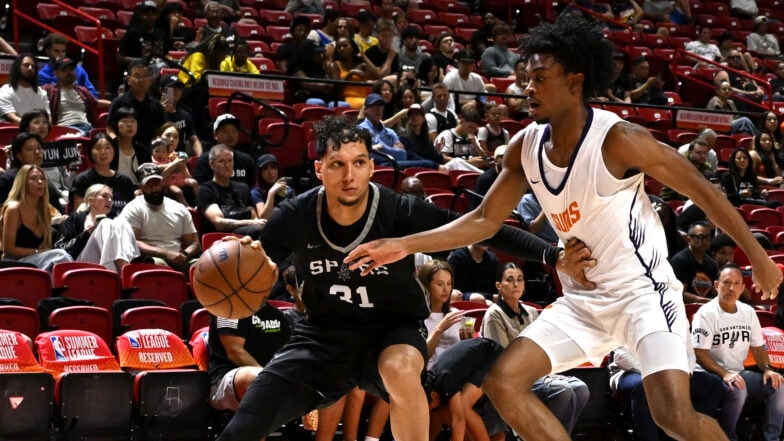 Οι Spurs κέρδισαν τους Suns στη δράση του Summer League