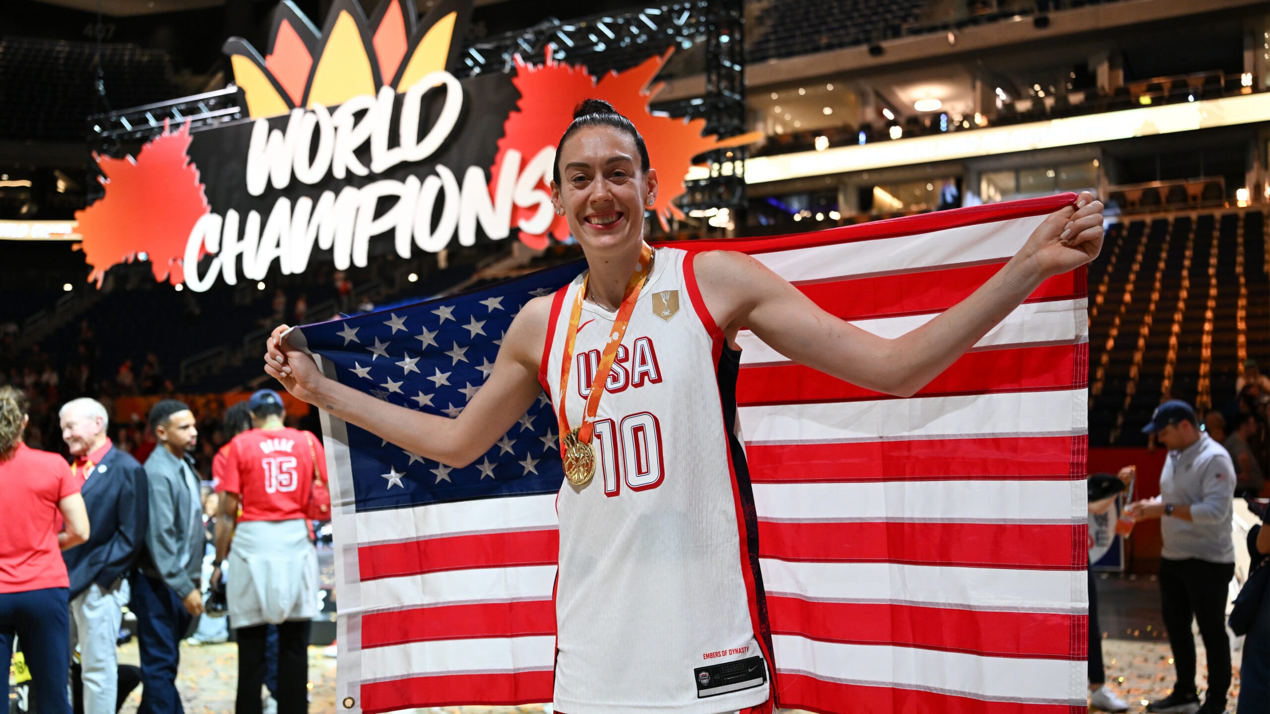 Breanna Stewart continues winning tradition with 4th World Cup championship