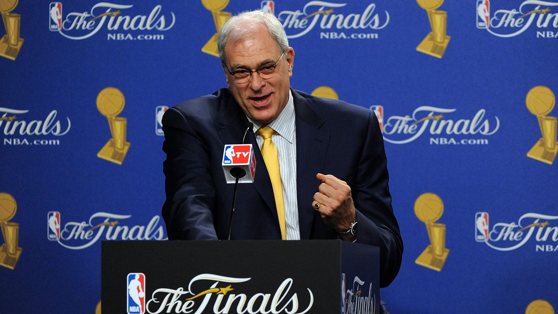 Lakers announce Phil Jackson statue to be unveiled in April 2027