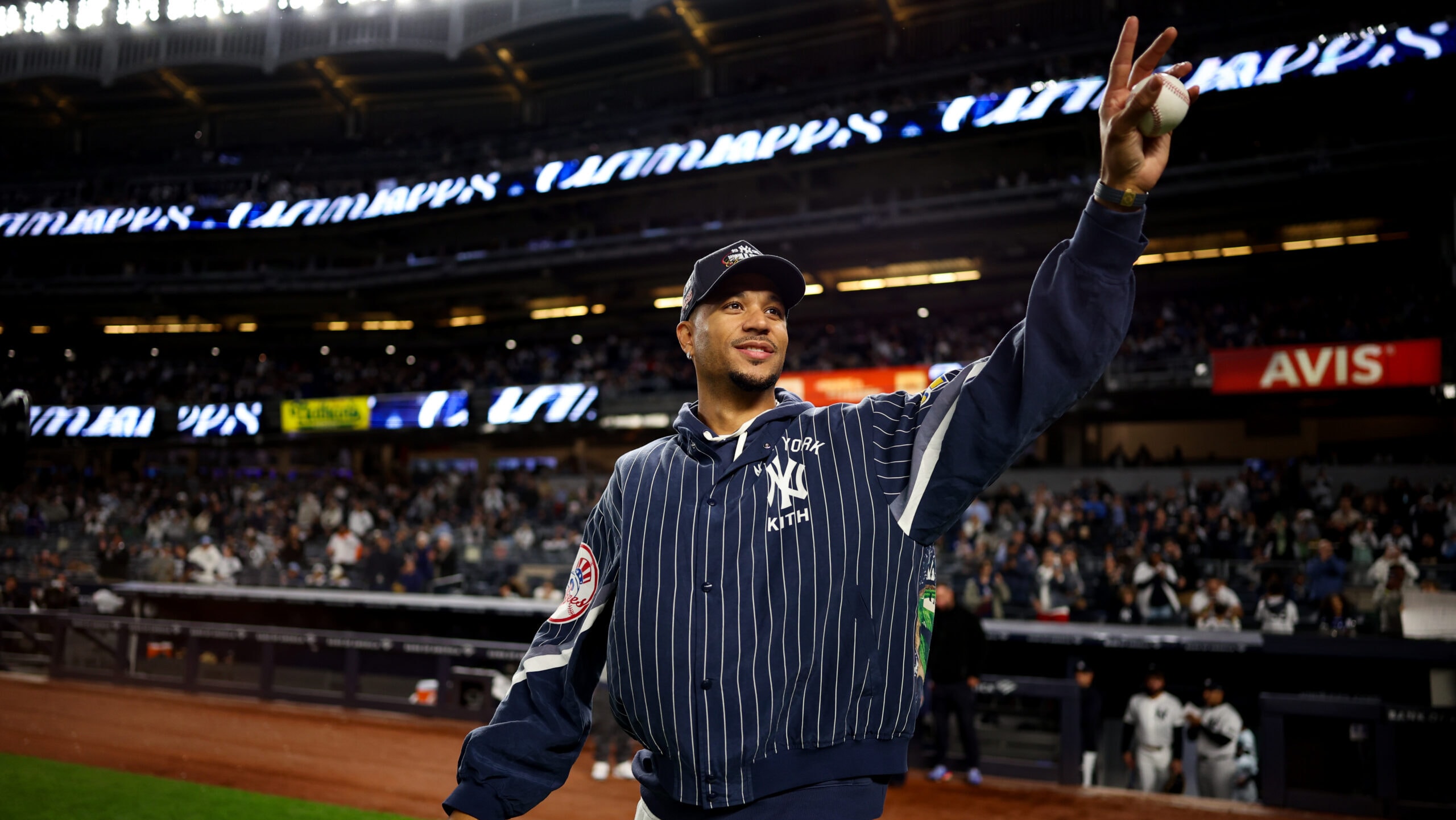 Josh Hart throws out first pitch at Yankee Stadium on eponymous bobblehead night