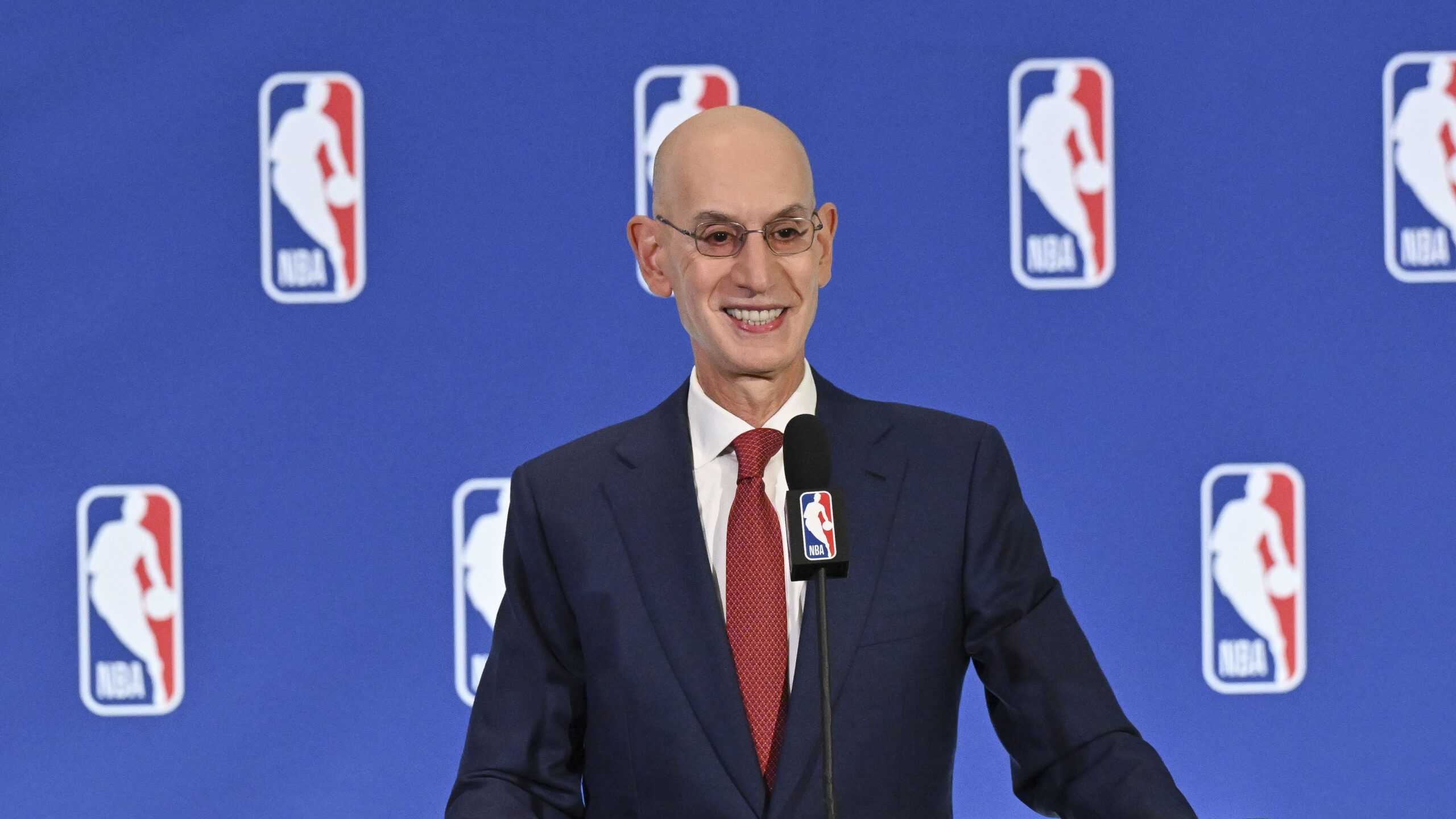 Silver discusses Clippers penalties & more with media