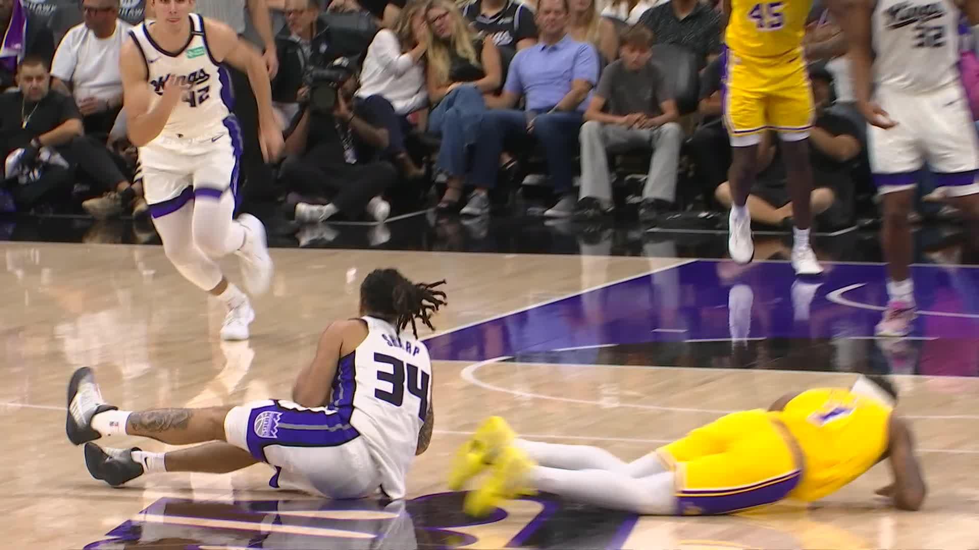 Sacramento Kings vs. Los Angeles Lakers - 4th Quarter Highlights