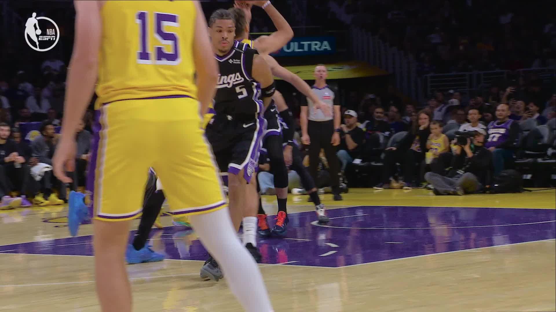 Los Angeles Lakers vs. Sacramento Kings - 1st Quarter Highlights