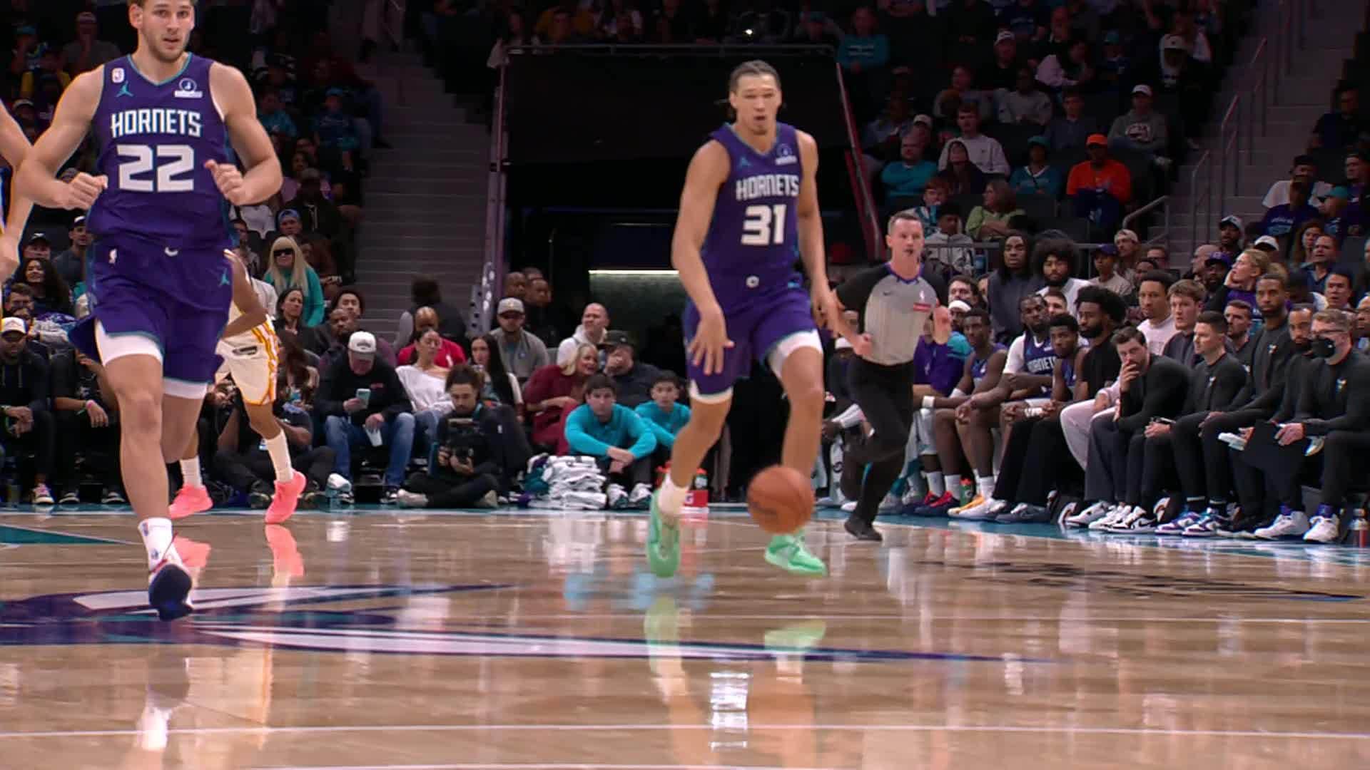 Charlotte Hornets vs. Atlanta Hawks - 4th Quarter Highlights