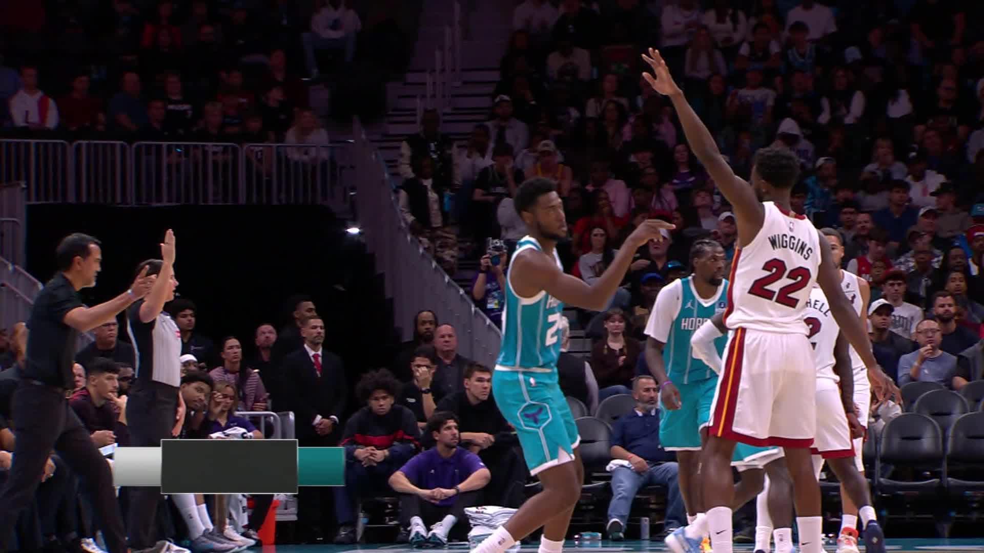 Charlotte Hornets vs. Miami Heat - 3rd Quarter Highlights