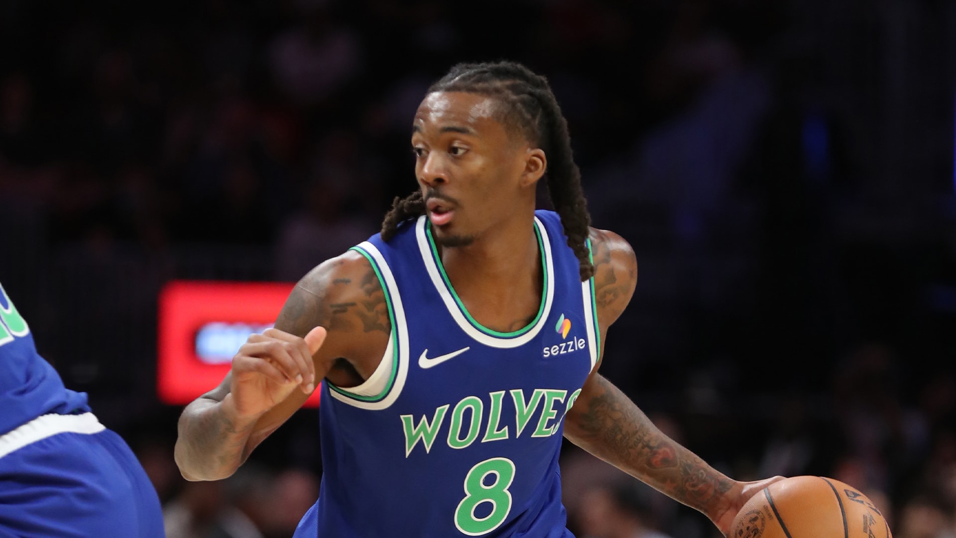 Saturday's Top 10 Plays: Bones gets busy