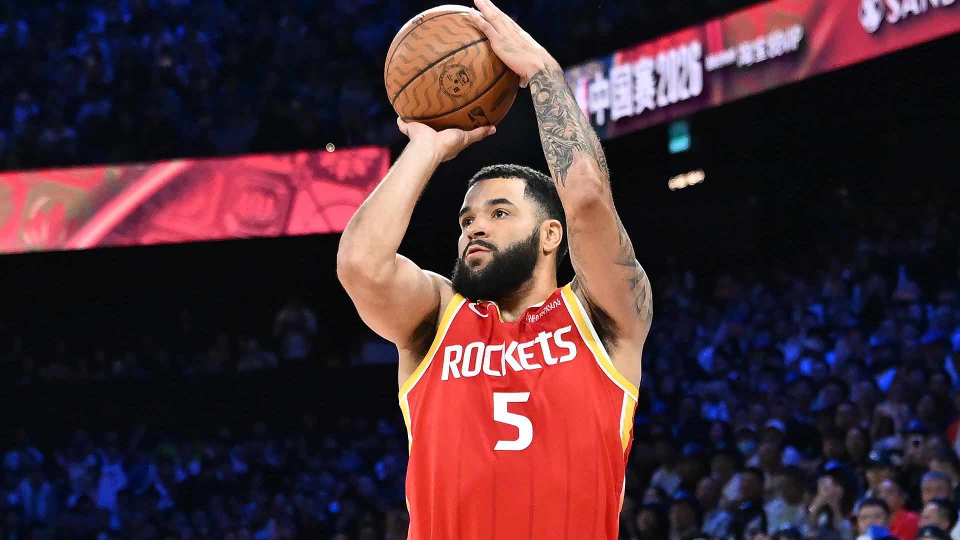 Fred VanVleet sinks 3 quick triples in return