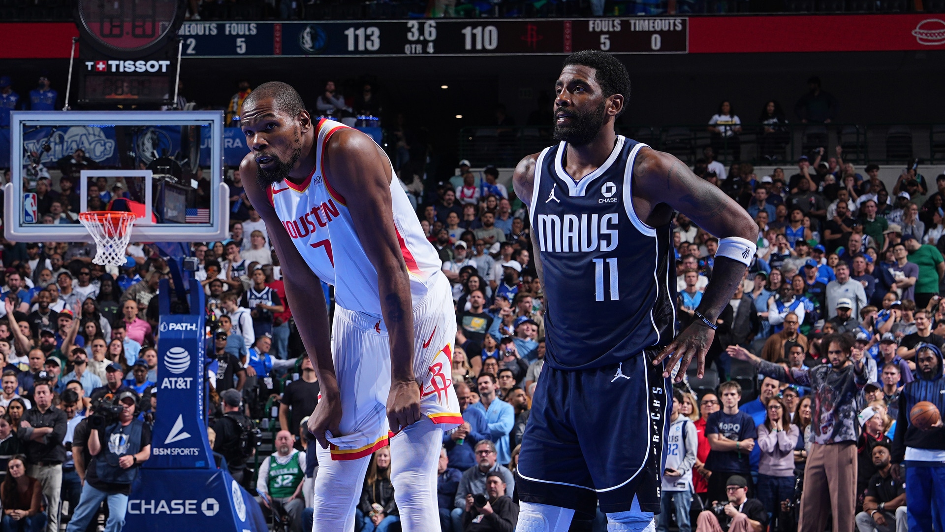 KD goes off for 28 in Texas showdown