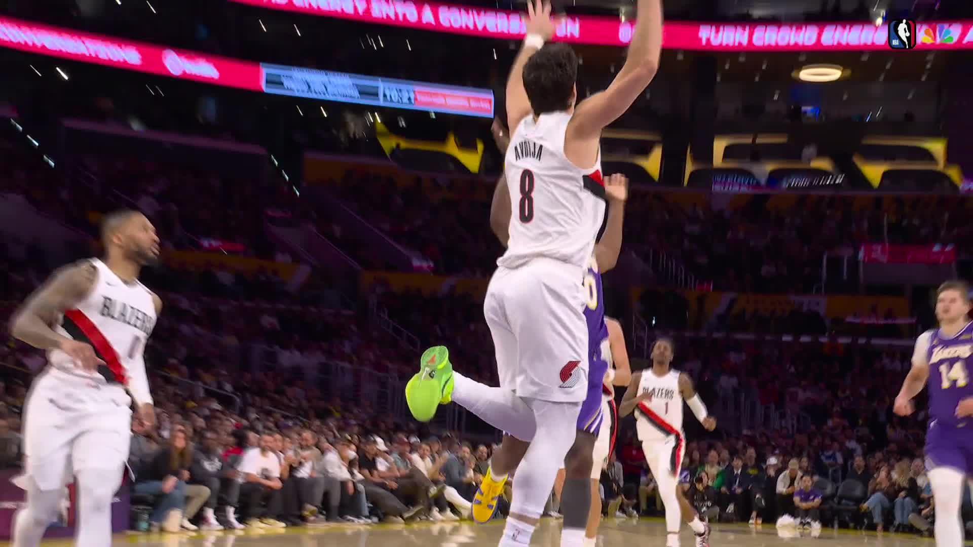 Los Angeles Lakers vs. Portland Trail Blazers - 4th Quarter Highlights